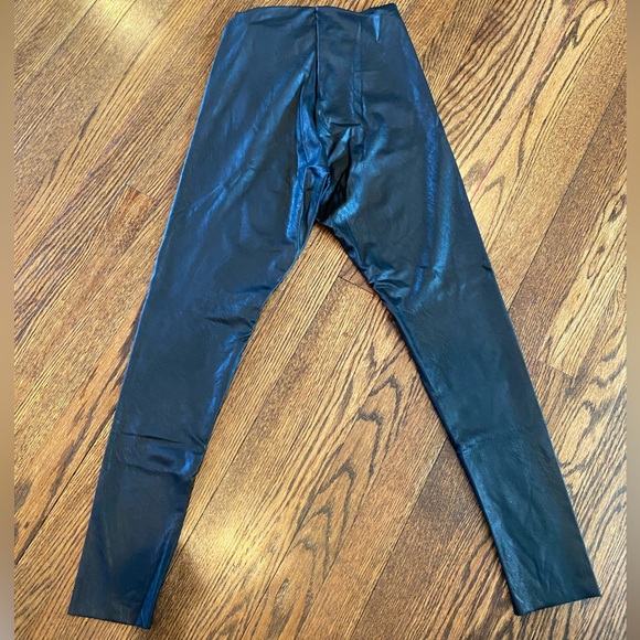 Commando Faux Leather Leggings - Picture 8 of 9